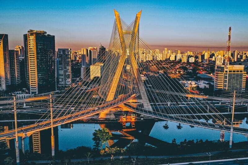 São Paulo Gerando empreendedores Contabilidade e abertura de empresa - foto da ponte estaiada sobre o Rio Pinheiros